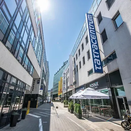 Center Location W Free Parking Pozsony