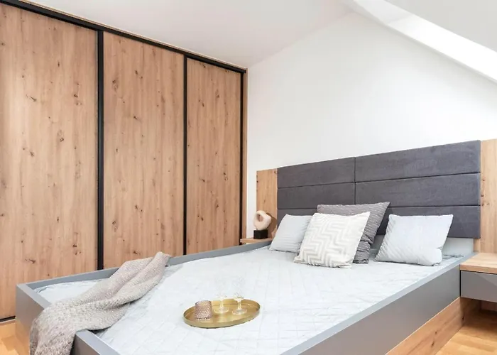 Center Location W Free Parking Appartement *